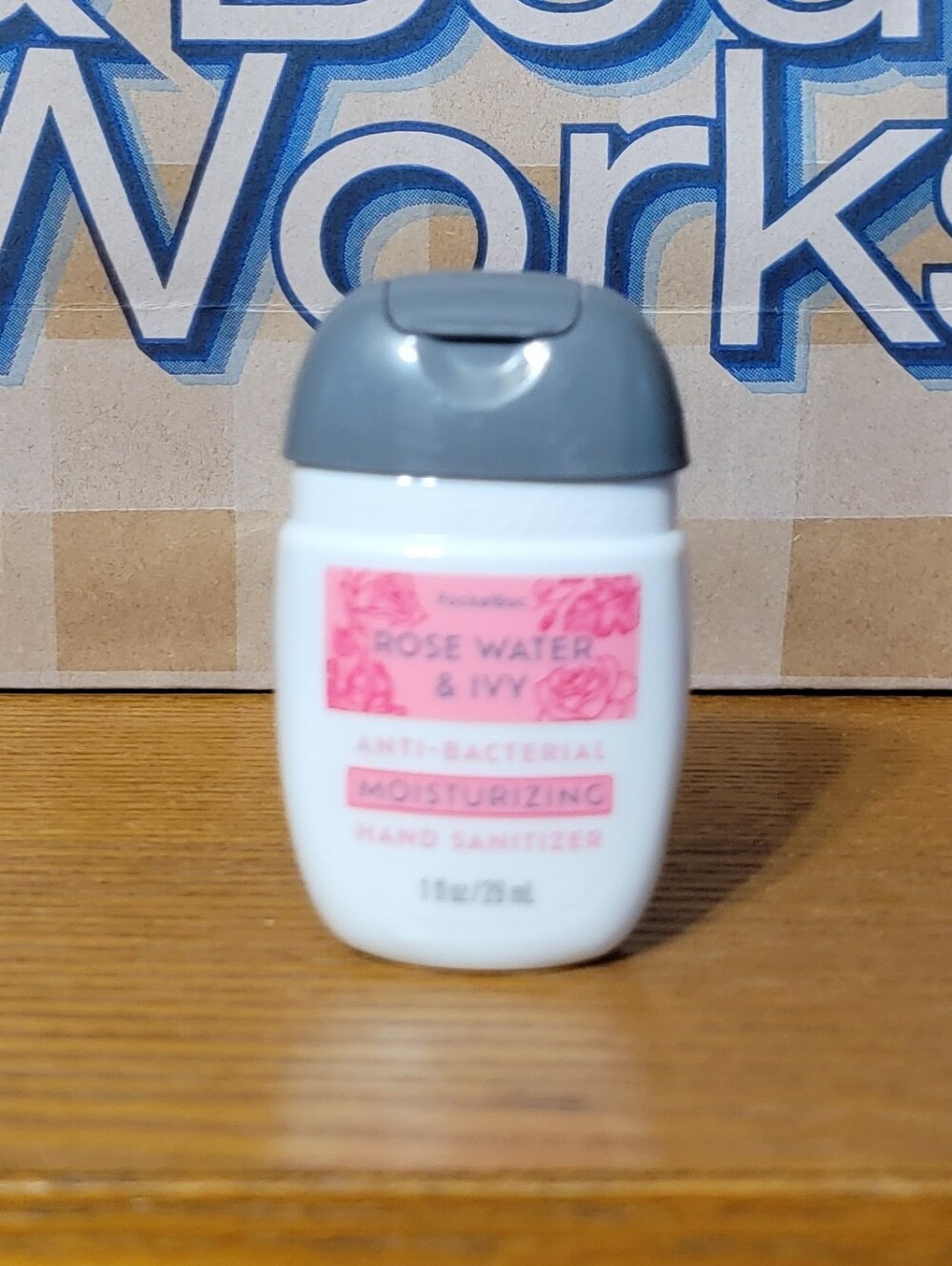 Bath & Body Works Rose Water & Ivy Moisturizing Pocketbac - White/Pink